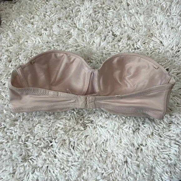 34B Strapless nude bra IZOD - Picture 2 of 3